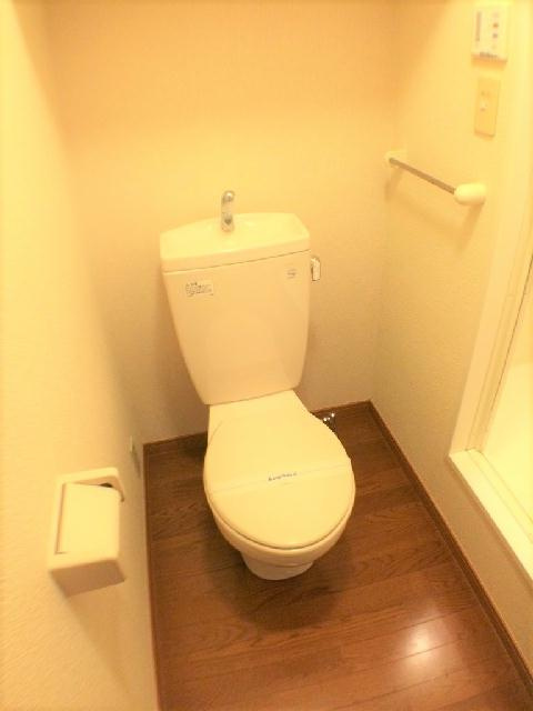 レオパレスPza Fioreのトイレ