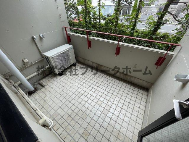 武蔵野市吉祥寺東町３丁目の賃貸マンションのバルコニー