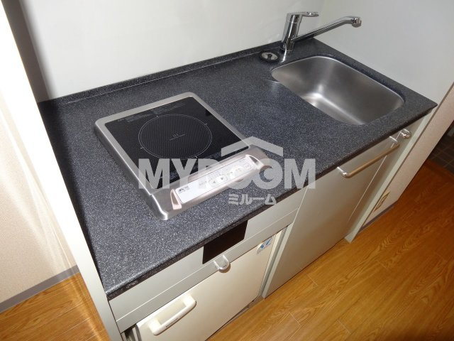 ピエタテールのキッチン|お手入れも簡単なIHコンロです♪（同一仕様写真）