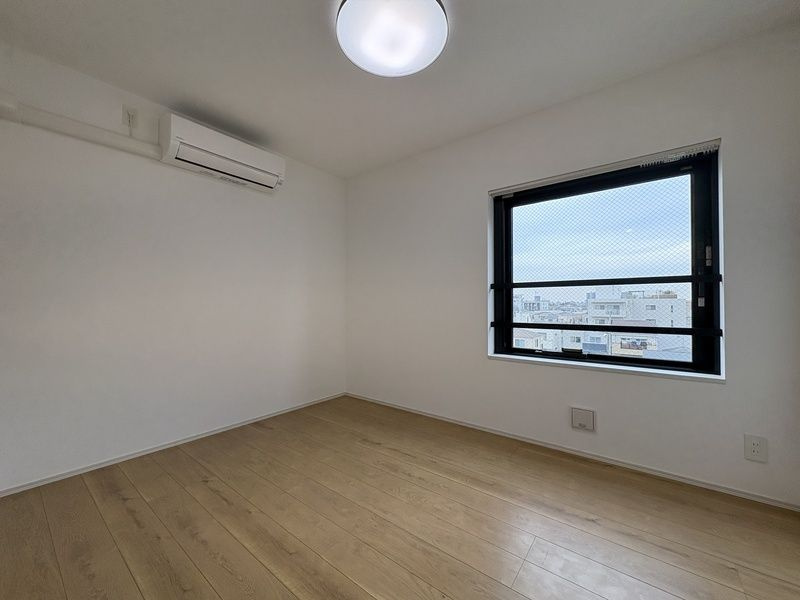 Alivis篠崎の洋室