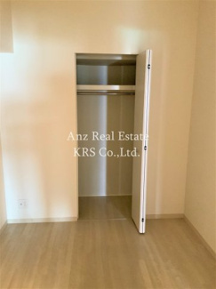 【寝室】 | アネスト北堀江 | 5.2帖のお部屋にもクローゼットが付いていてとっても便利♪