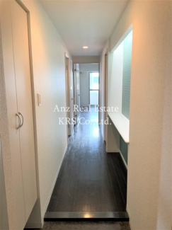 【玄関】 | アネスト北堀江 | 飾り棚、ダウンライトもあり、オシャレな玄関が創れます！