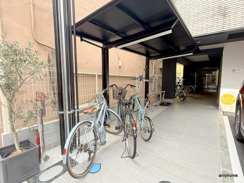 LuXe内代町　仲介手数料無料の駐車場