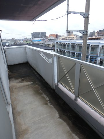 メゾンマロニエのバルコニー