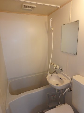 メゾンマロニエの浴室