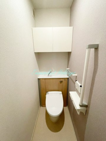 茅ヶ崎市出口町のアパートのトイレ