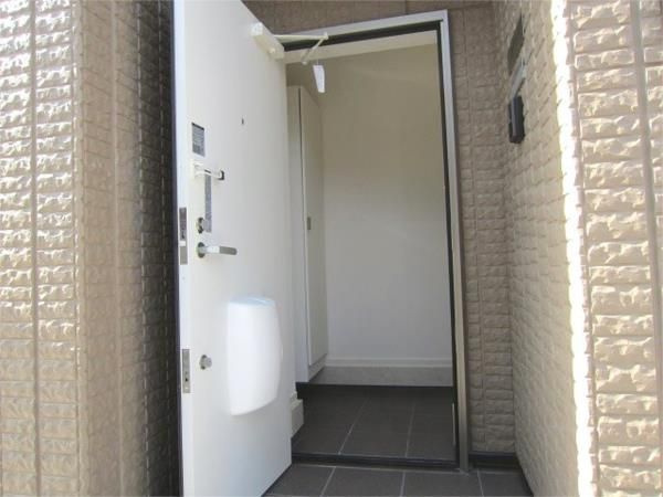 Ｌａ　Ｓｐｅｒａｎｚａ真間の玄関