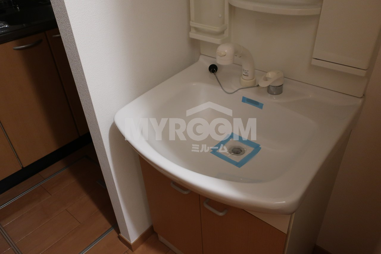 グレイシス東池袋の独立洗面台