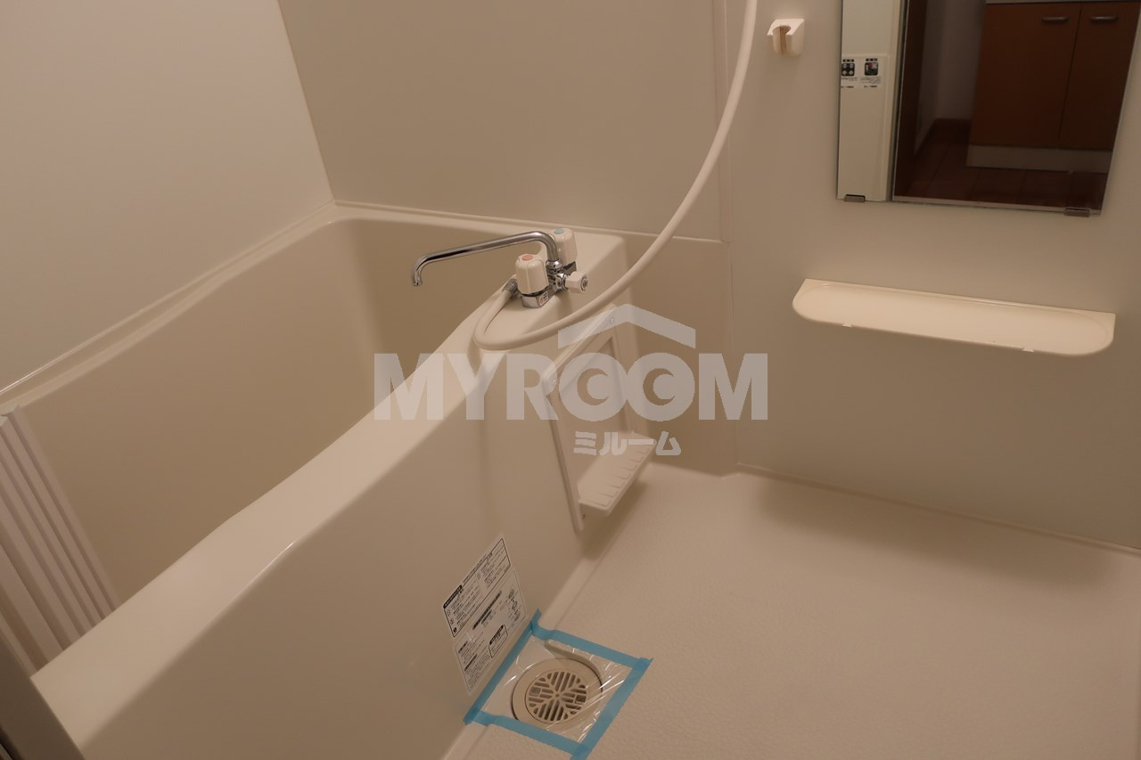 グレイシス東池袋の浴室