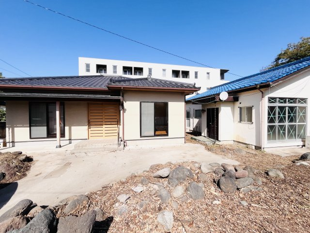 前橋市昭和町三丁目　中古住宅の駐車場