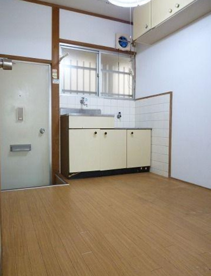 【キッチン】 | メゾンタキ井尻A