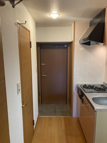 ピュアドーム箱崎ステーションの玄関