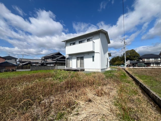 「木の香りが広がる家」南国市上野田　中古一戸建ての外観|南側開けていて解放感あります！日当たりも良好♪
