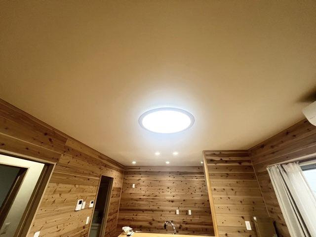 「木の香りが広がる家」南国市上野田　中古一戸建てのその他|照明器つき！すぐに生活できます♪