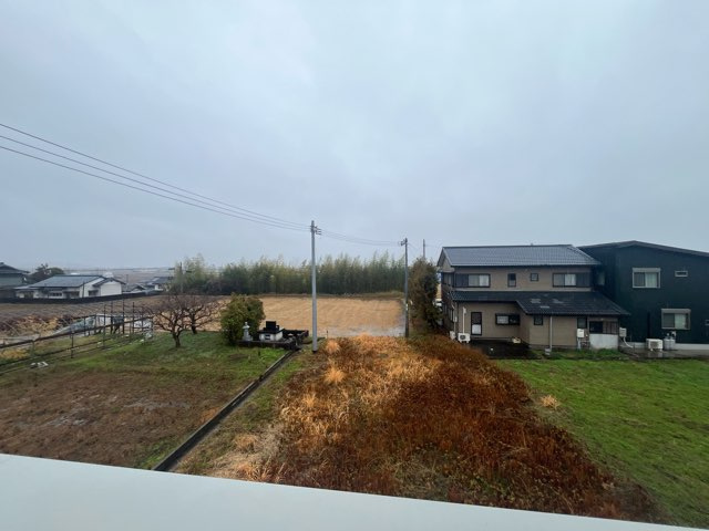 南国市上野田　中古一戸建てのバルコニー|周りに大きな建物がないので日当たり良好です！