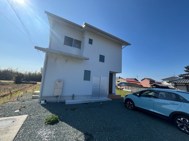 「木の香りが広がる家」南国市上野田　中古一戸建てのその他|外壁ガルバ使用。お手入れも簡単です。