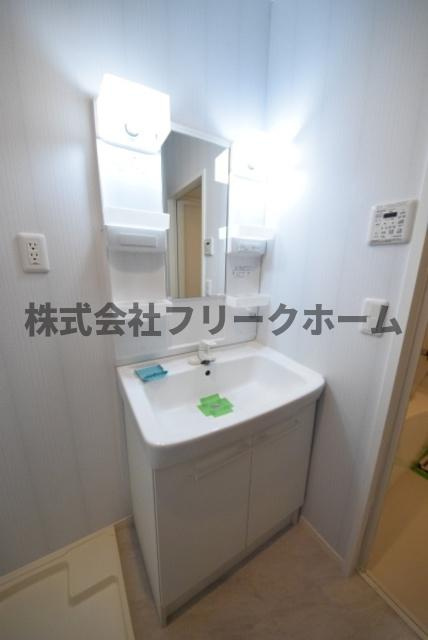 小金井市梶野町４丁目の賃貸マンションの洗面所