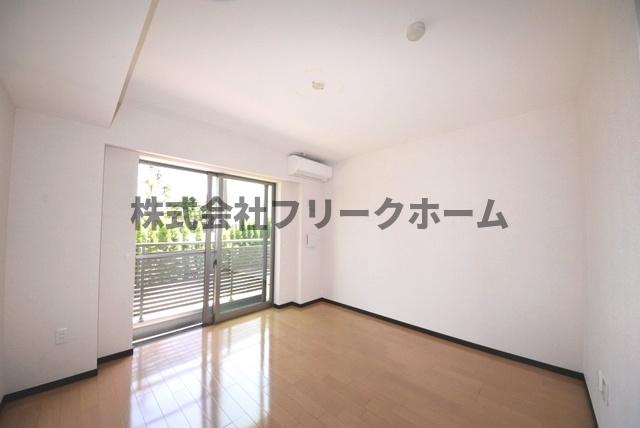 小金井市梶野町４丁目の賃貸マンションの居間・リビング