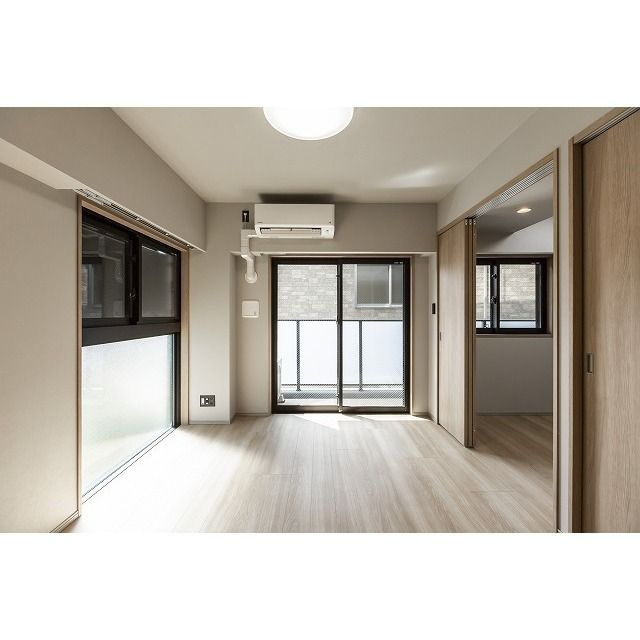 ディームス浦安の居間・リビング