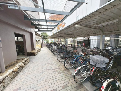 【駐輪場】 | レックスマンション住之江公園 | 敷地内の駐輪場です♪【2026年2月撮影】