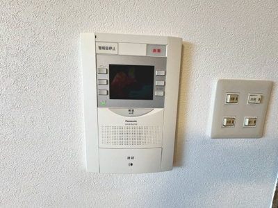 【セキュリティ】 | レックスマンション住之江公園 | 来客を確認できるモニター付きインターホンです♪