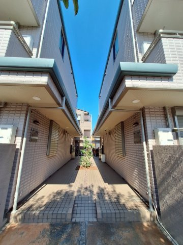 メゾン南林間Ⅱのエントランス