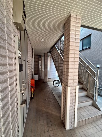 メゾン南林間Ⅱのエントランス