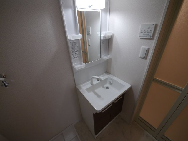 カトレア箱崎の洗面所
