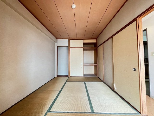 ローレルスクエア和泉中央B棟の和室