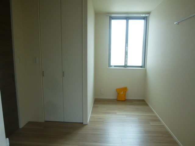 ブラウレーヘン東池袋の居間・リビング|★キレイなフローリングのお部屋です★