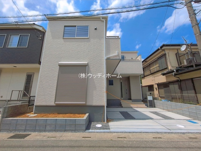 越谷市南荻島　新築一戸建ての外観