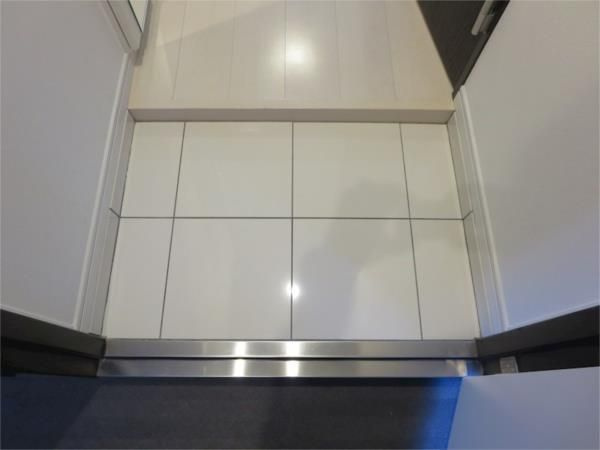 グラウンデュークス菊川 の玄関