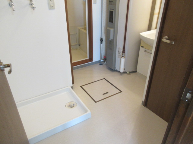 PLAIN7の洗面所