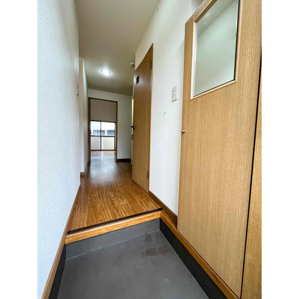 ファーストビレッジの玄関