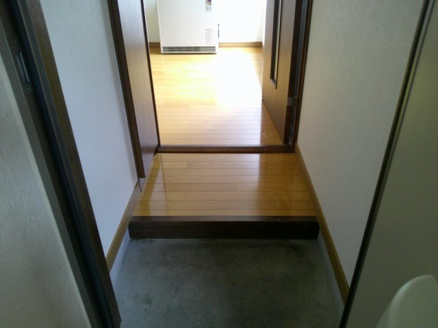 PLAIN7の玄関