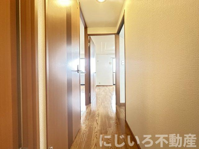 エル・アールの内装