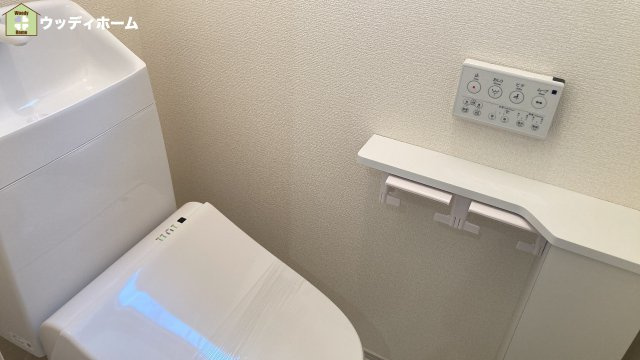 越谷市赤山町2丁目　新築一戸建てのトイレ