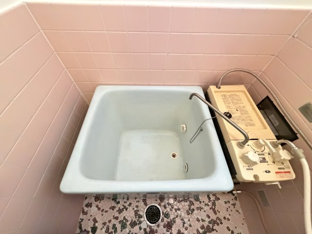 マンション綾の浴室