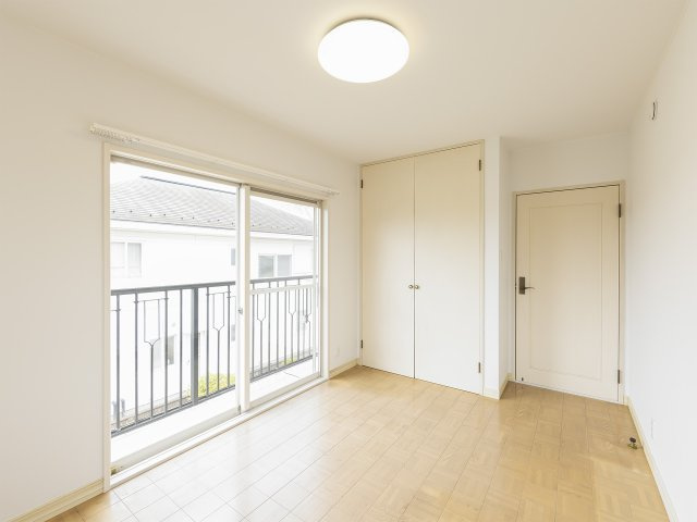 福島市方木田字石田の洋室