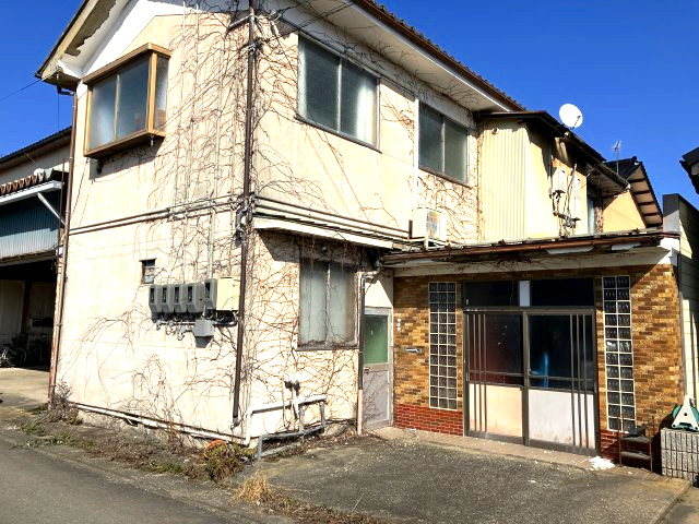 日高町鶴岡　中古戸建　6DK