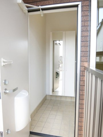 ノーバ西幡豆　　刈谷市近郊の賃貸はクラスホーム刈谷店の玄関|収納もある玄関です