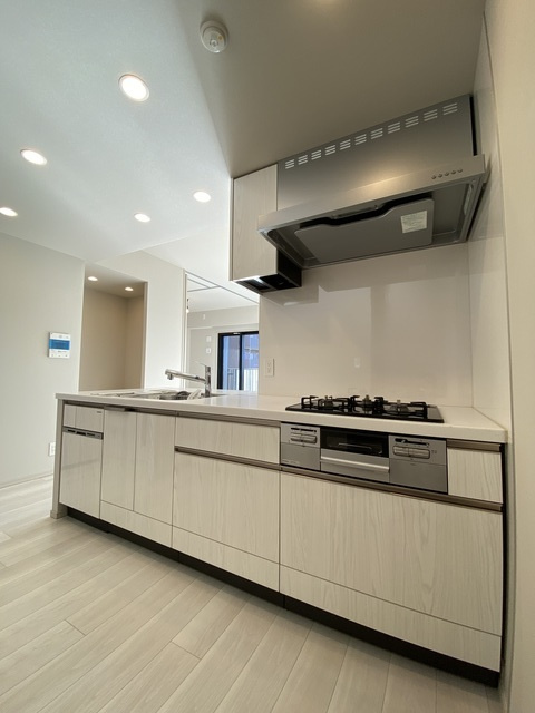 ザ・パークハウス大宮吉敷町翠邸のキッチン|グリル付きのキッチンです！