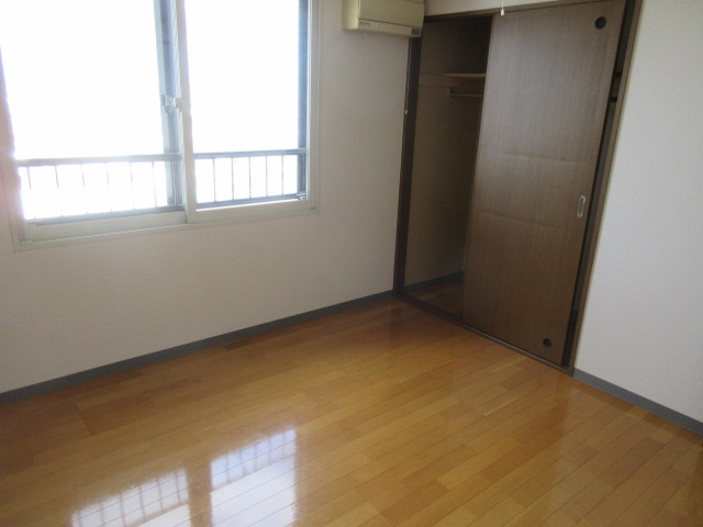 CENTER CTIY5の洋室