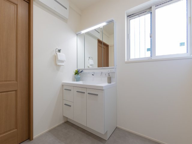 会津若松市天寧寺の独立洗面台|洗面化粧台交換済みです。