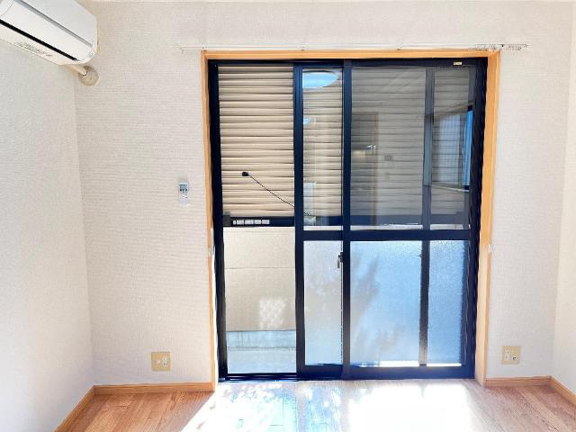 ヴォーノシロスナ　　刈谷市近郊の賃貸はクラスホーム刈谷店の内装|窓シャッター