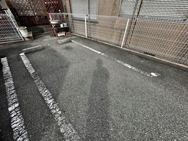 パレ・ロジュマンの駐車場