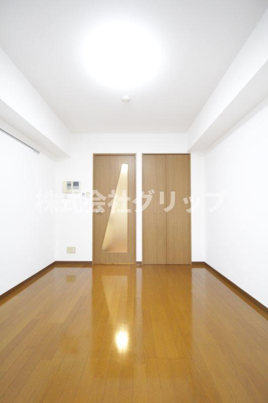 グリフィン横浜・桜木町参番館の居間・リビング