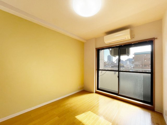 ライツェント広尾の洋室|同タイプ別号室のもの、実際の部屋と仕様等が異なる場合あり。