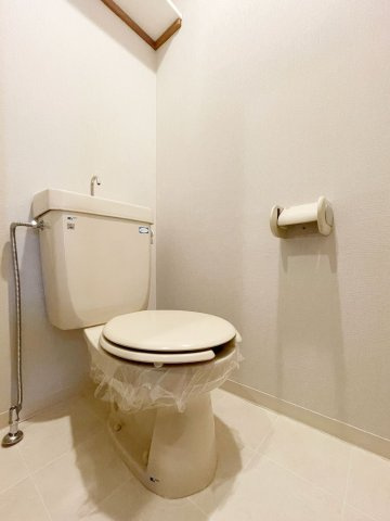 ライツェント広尾のトイレ|同タイプ別号室のもの、実際の部屋と仕様等が異なる場合あり。