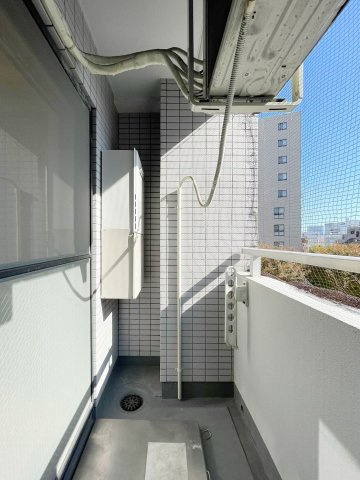 ライツェント広尾のバルコニー|同タイプ別号室のもの、実際の部屋と仕様等が異なる場合あり。